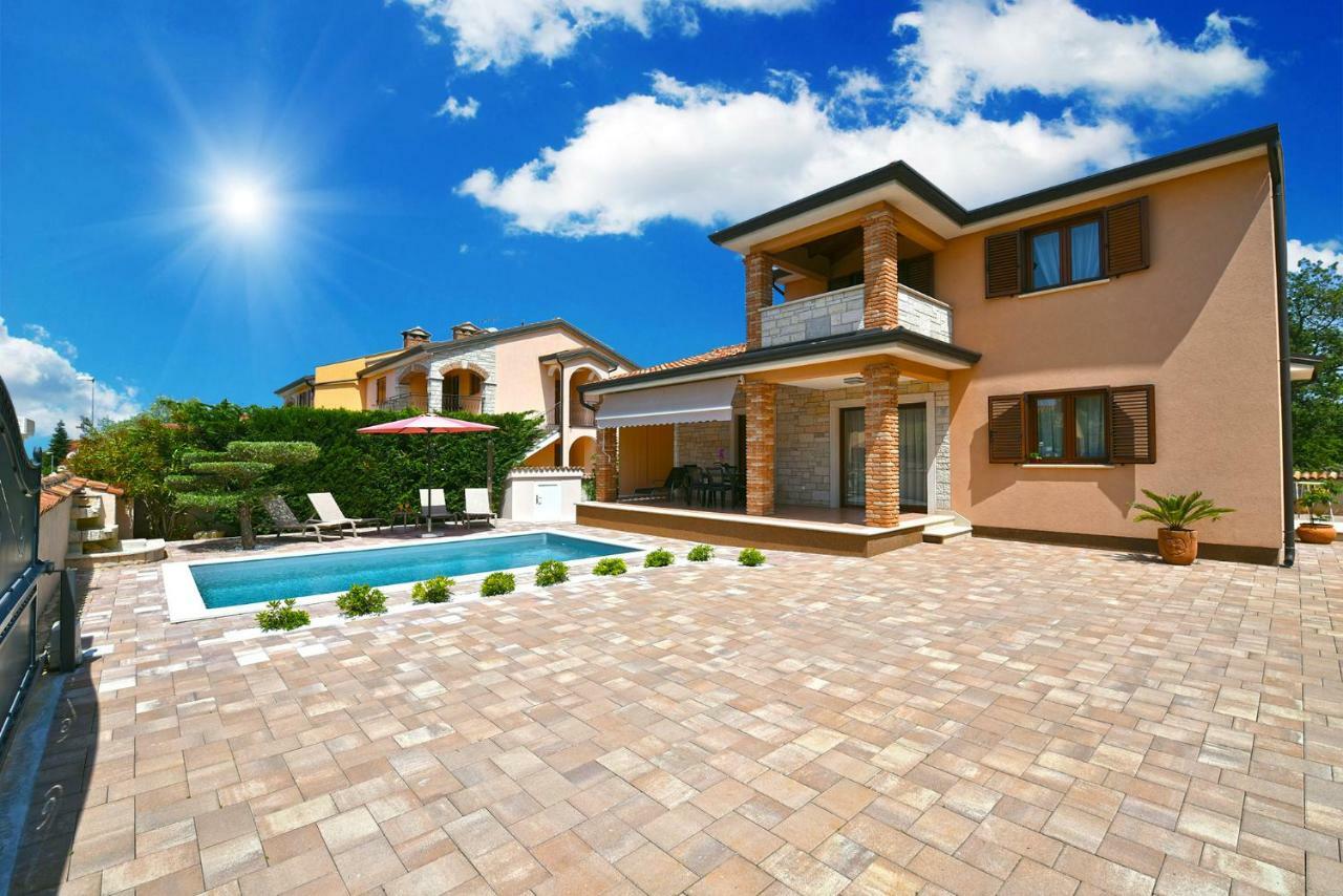 House Brigita 1762 Villa โปเรช ภายนอก รูปภาพ