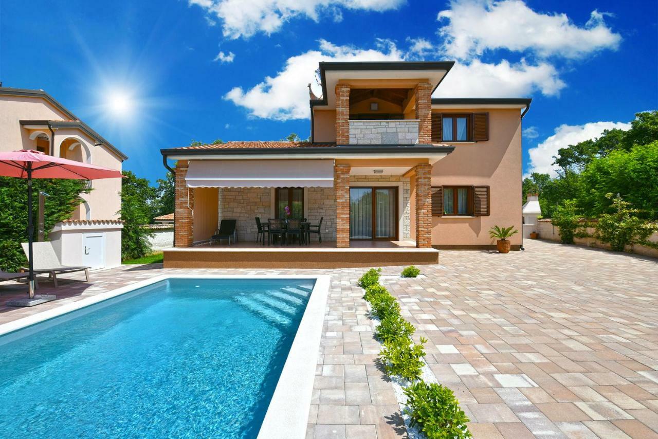 House Brigita 1762 Villa โปเรช ภายนอก รูปภาพ